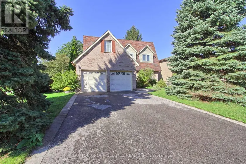 Detached at 129 ROBIN COURT, Newmarket