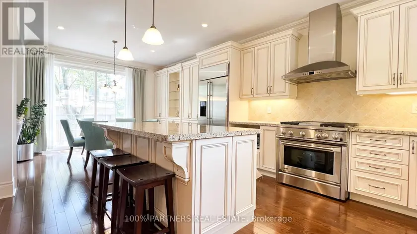 Detached at 33 EARNSHAW DRIVE, Markham