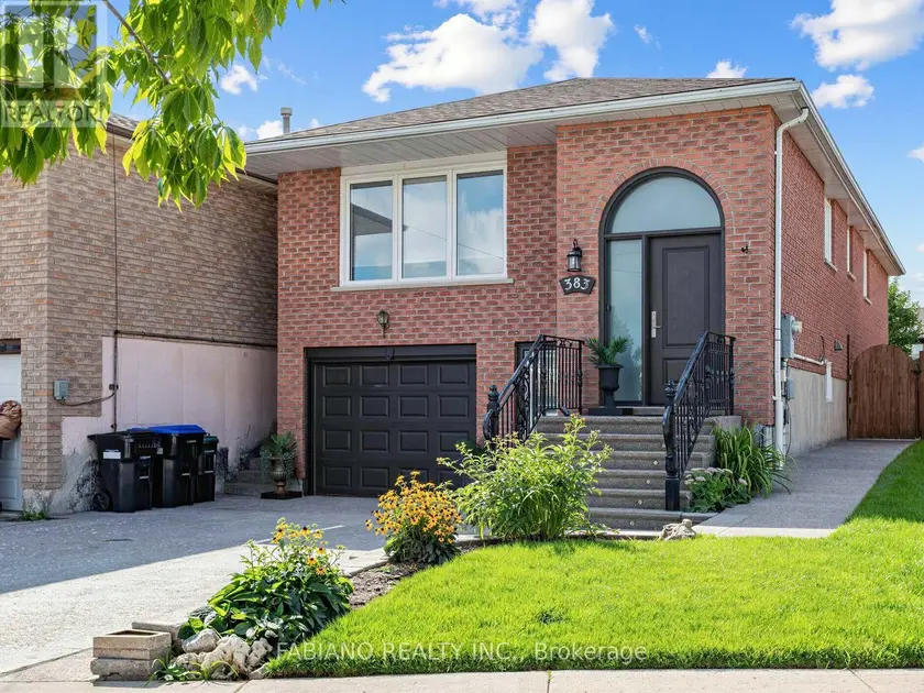 Semi-Detached/Link at MAIN - 383 BRITANNIA AVENUE, Bradford West Gwillimbury