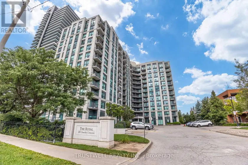 Apartment at 808 - 185 ONEIDA CRESCENT, Richmond Hill