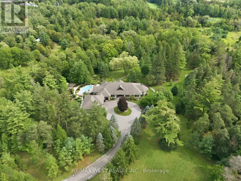 Detached at 5775 KIRBY ROAD, Vaughan