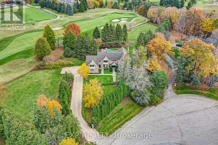 Detached at 15 JARVIS AVENUE, Aurora