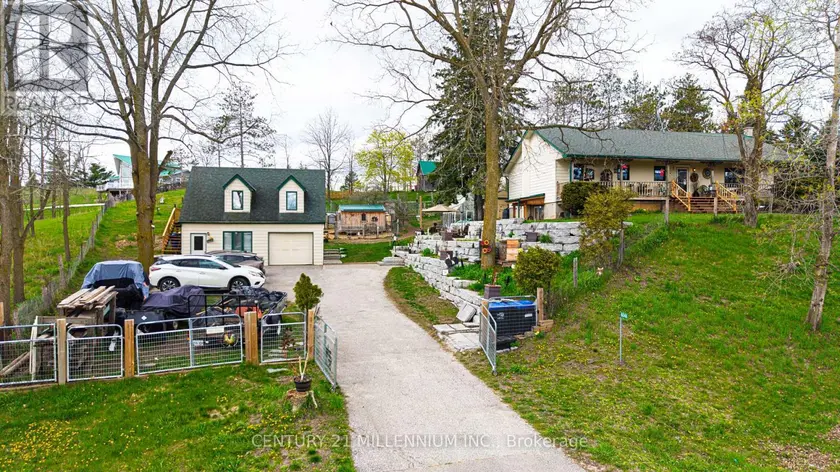 Detached at 6046 3RD LINE, Essa