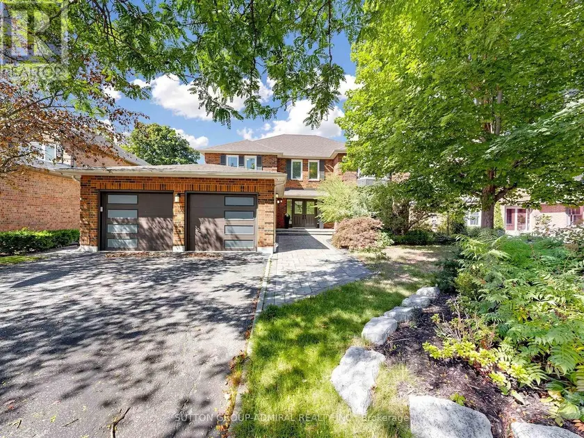 Detached at 48 PETCH CRESCENT, Aurora