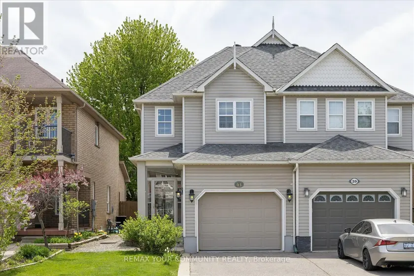Semi-Detached/Link at 41 OLD COLONY ROAD, Richmond Hill
