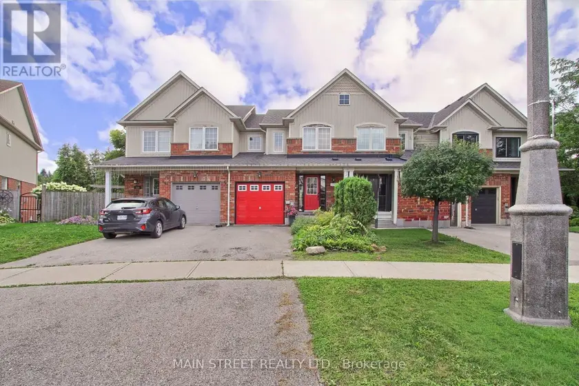 Townhouse at 117 HAMMILL HEIGHTS, East Gwillimbury