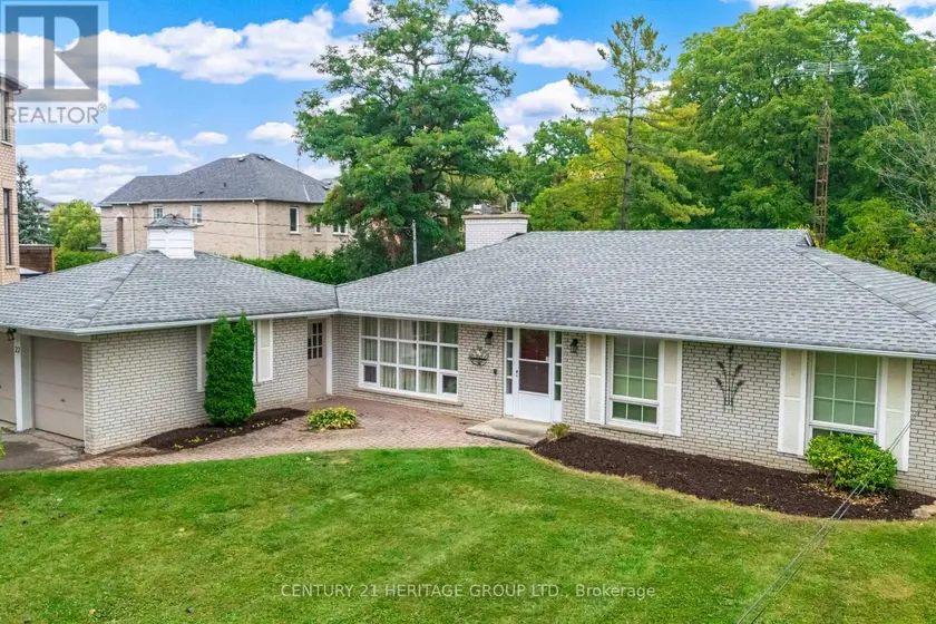 Detached at 22 POPLAR DRIVE, Richmond Hill