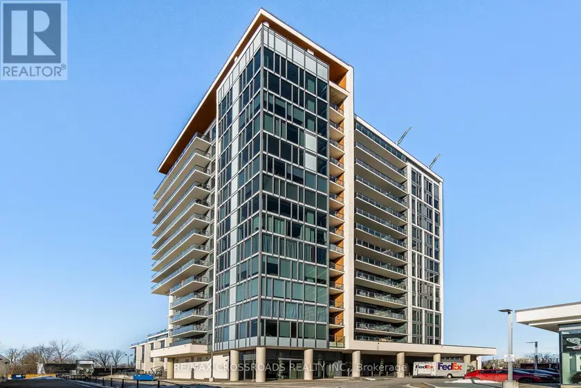 Apartment at TH102 - 9618 YONGE STREET, Richmond Hill