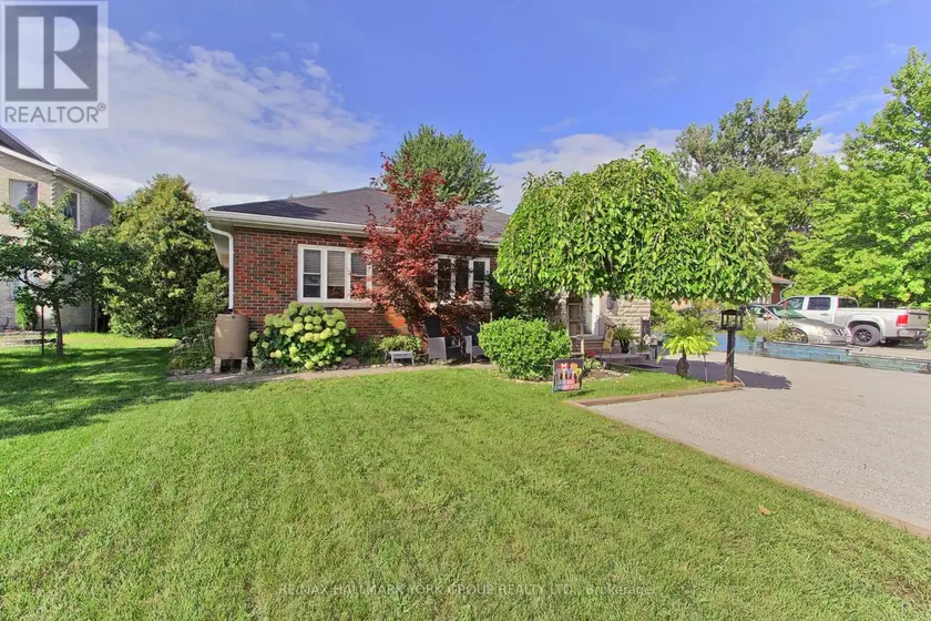 Detached at 14 BOWERS ROAD, East Gwillimbury