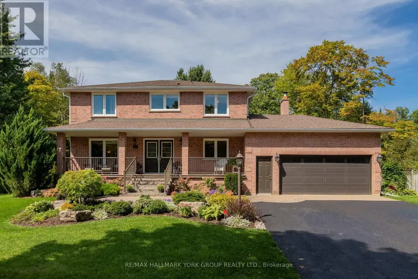 Detached at 34 AMBERGLEN COURT, East Gwillimbury