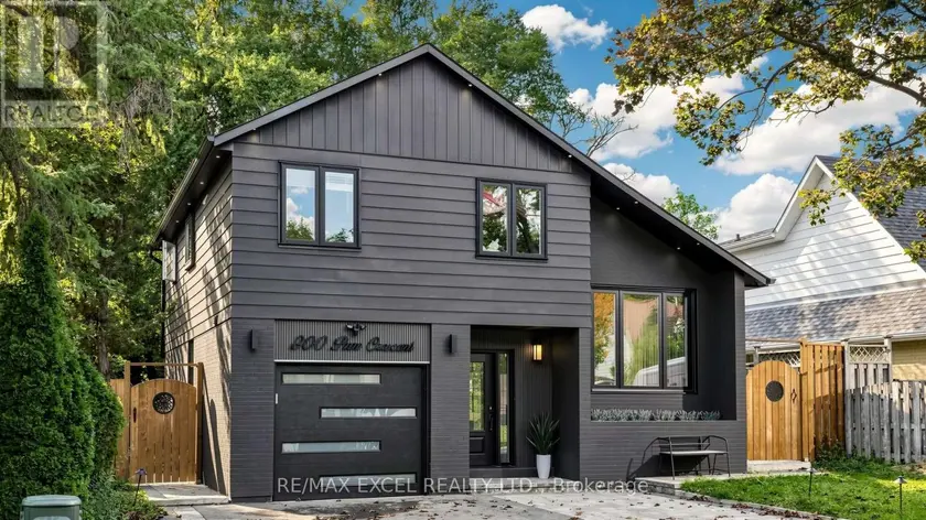 Detached at 800 PAM CRESCENT, Newmarket