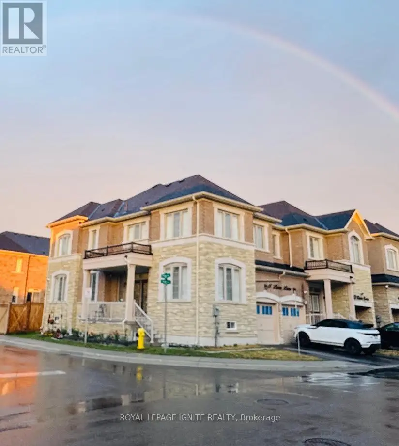 Semi-Detached/Link at 11 LIAM LANE, Markham