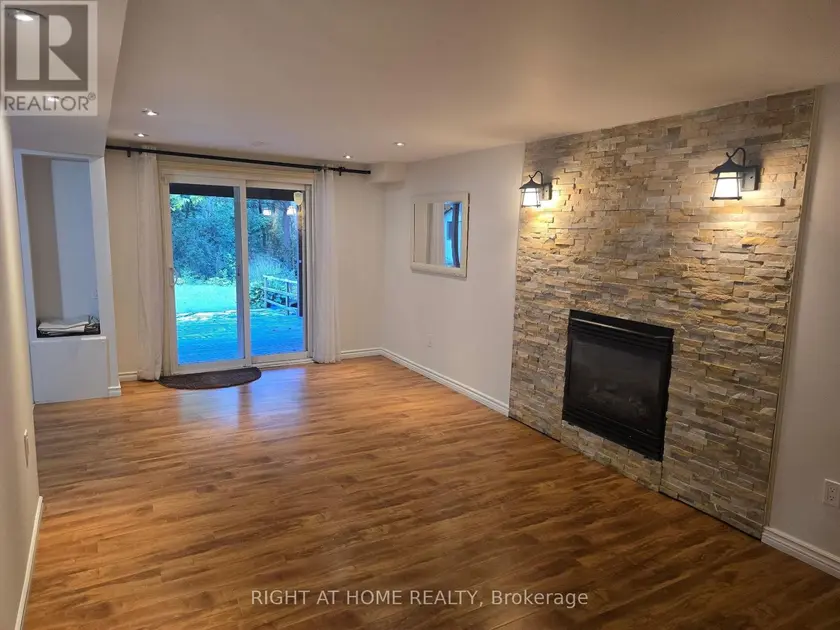 Detached at 20 LIPPINCOTT COURT, Richmond Hill