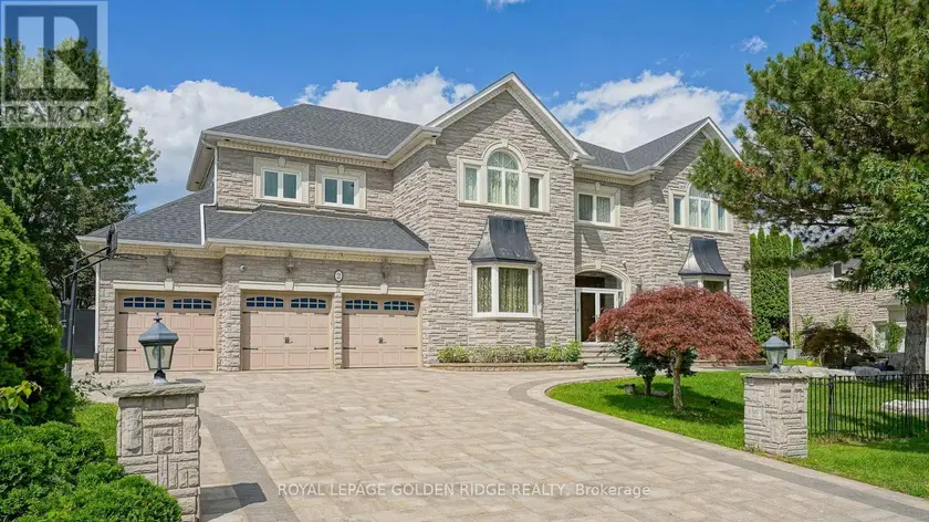 Detached at 2 CORTLEIGH COURT, Richmond Hill