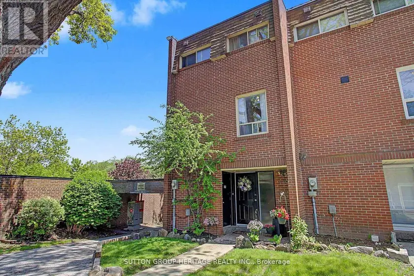 Townhouse at 124 WALES AVENUE, Markham