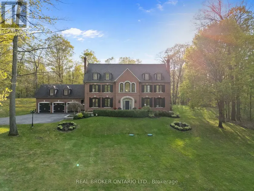 Detached at 10 OAKVIEW PLACE, Uxbridge