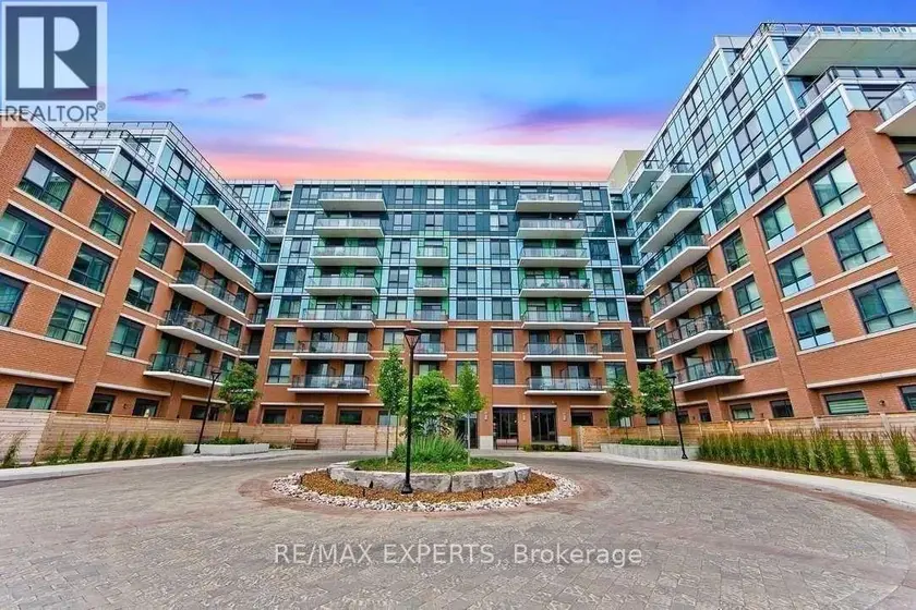Apartment at 11611 Yonge St, Richmond Hill