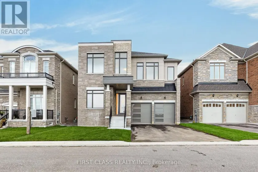 Detached at 4 FURON STREET, Richmond Hill