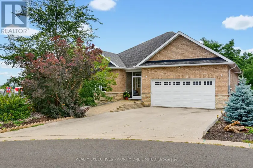 Detached at 202 JOHN STREET W, Bradford West Gwillimbury