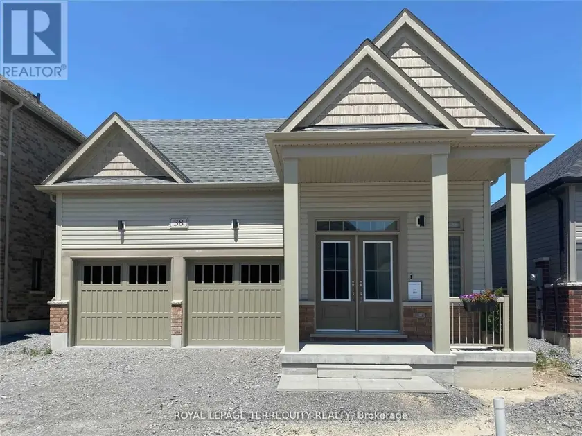 Detached at 38 PIETROWSKI DRIVE, Georgina