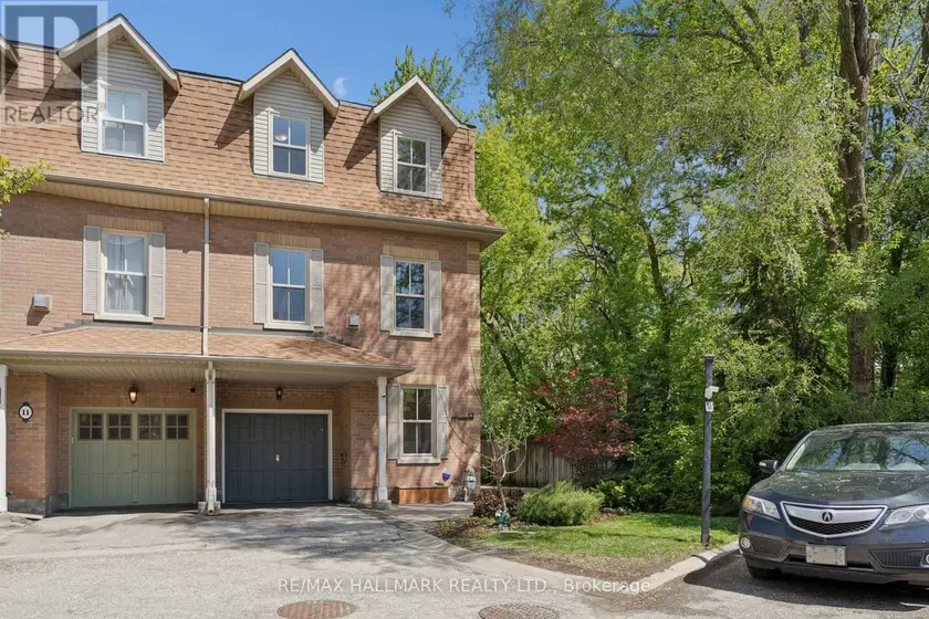 Apartment at 13 E J LENNOX WAY, Markham