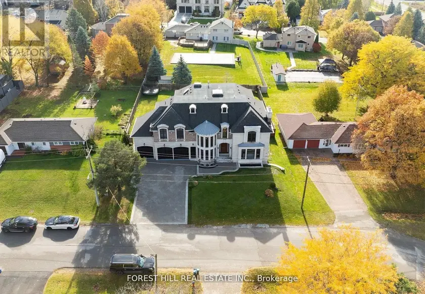 Detached at 39 PATRICIA DRIVE E, King