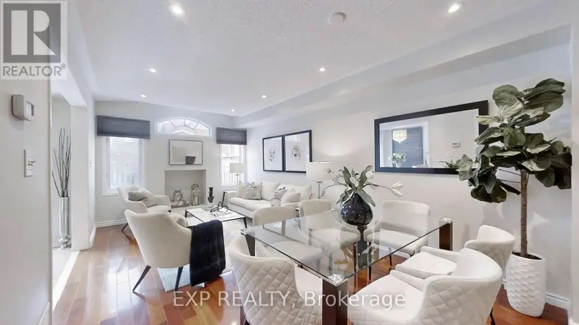Semi-Detached/Link at 8 HACIENDA DRIVE, Richmond Hill