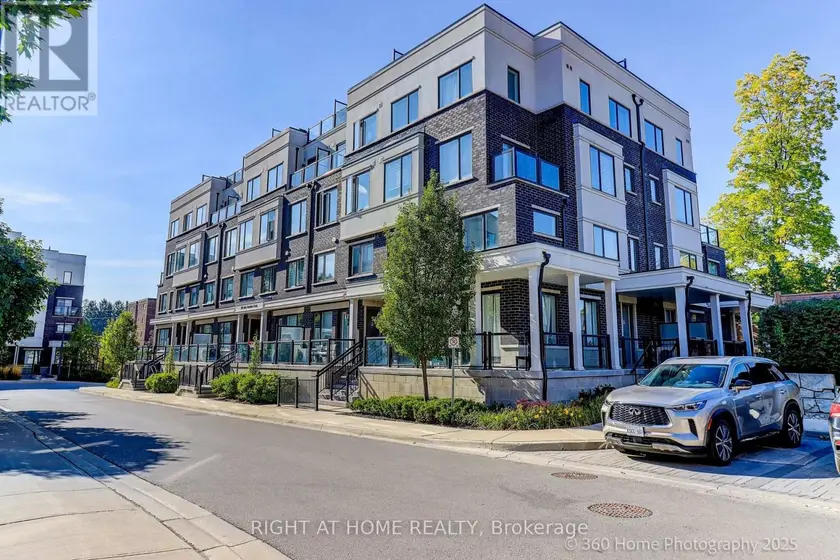 Townhouse at 28 - 200 ALEX GARDNER CIRCLE, Aurora