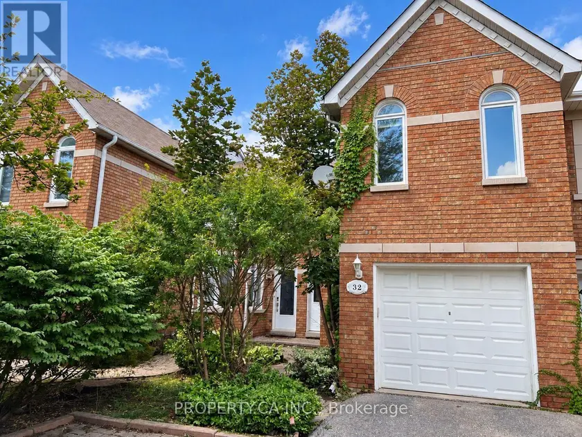 Townhouse at 32 BROWNSTONE CIRCLE, Vaughan