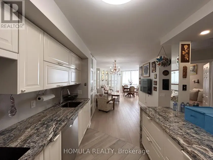 Apartment at 706 - 110 PROMENADE CIRCLE, Vaughan