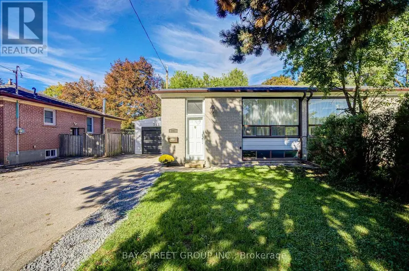 Semi-Detached/Link at 241 TAYLOR MILLS DRIVE N, Richmond Hill