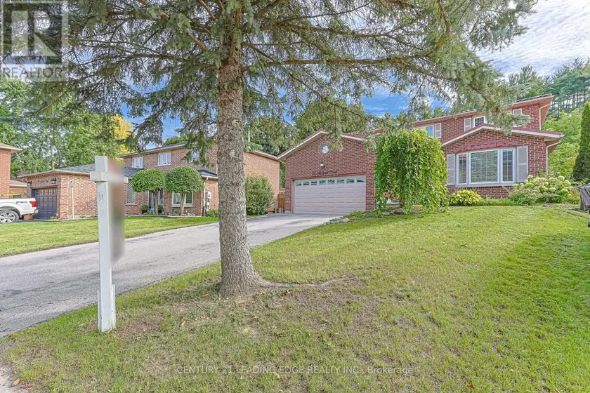 Detached at 21 MCQUAID COURT, East Gwillimbury
