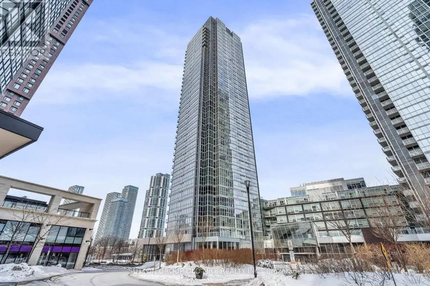 Apartment at 401 - 2916 HIGHWAY 7, Vaughan