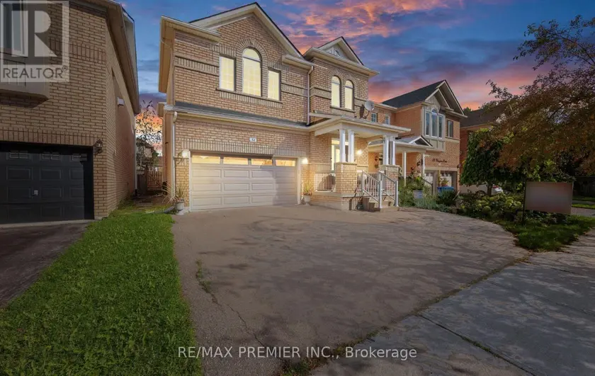 Detached at 54 BLAYDON LANE, Aurora