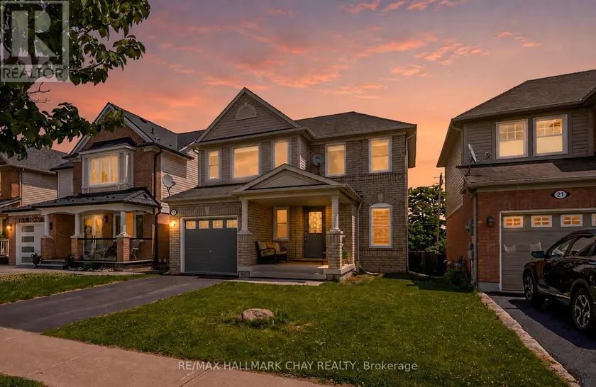 Detached at 19 CALLANDER CRESCENT, New Tecumseth