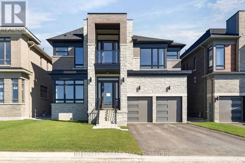 Detached at 18 CIDER MILL CROSS, King