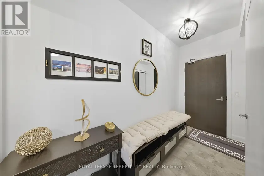 Apartment at 902 - 2910 HIGHWAY 7, Vaughan