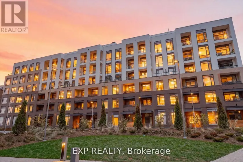 Apartment at D328 - 8 BEVERLEY GLEN BOULEVARD, Vaughan