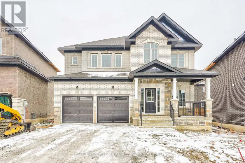 Detached at 11 DAWN BLOSSOM DRIVE, Georgina