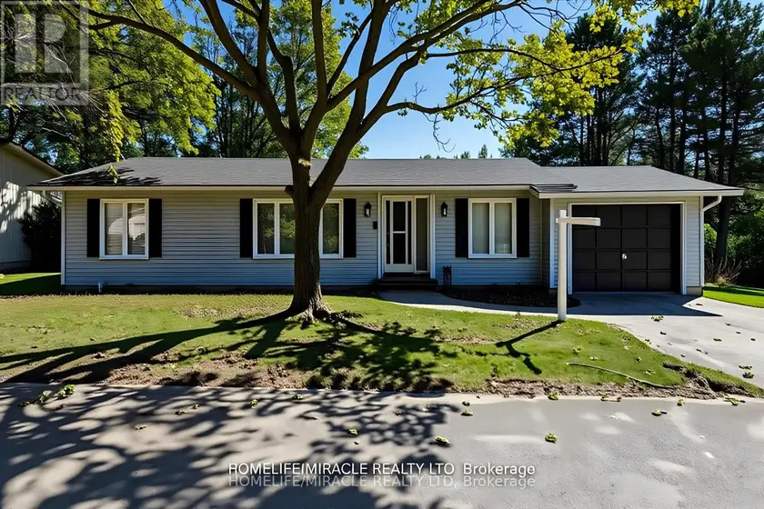 Detached at 1 TECUMSETH PINES DRIVE, New Tecumseth