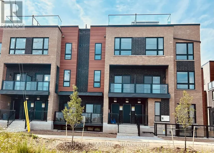 Townhouse at 1 - 16 LYTHAM GREEN CIRC CIRCLE, Newmarket