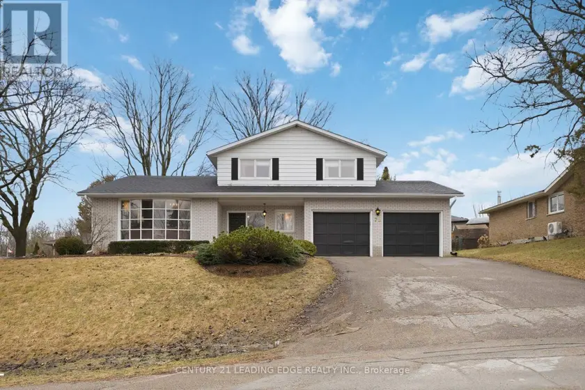 Detached at 72 BEAVER RIDGE DRIVE, Brock