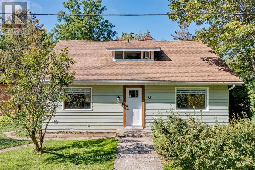 Detached at 18 RAVENSWOOD DRIVE, Georgina