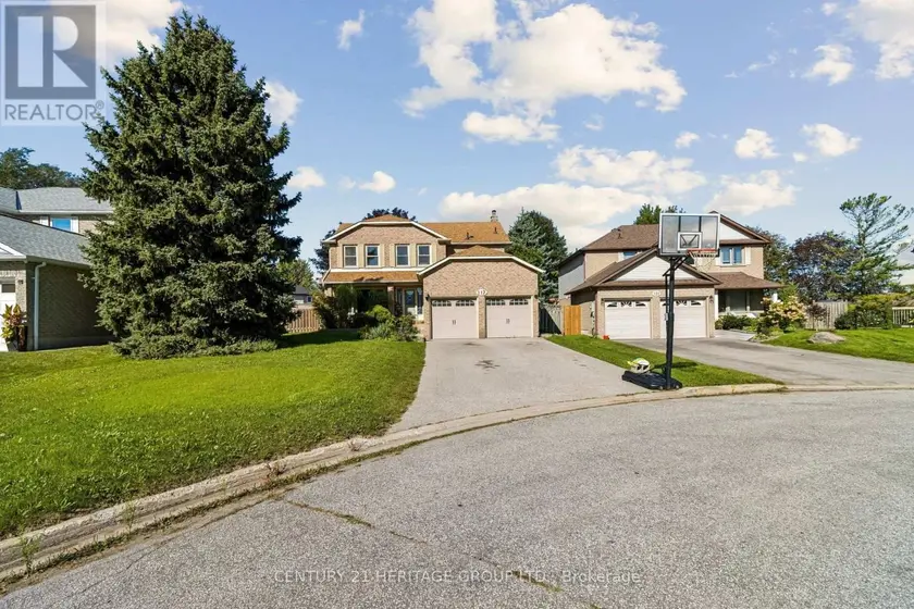 Detached at 117 MCCAULEY COURT, Newmarket