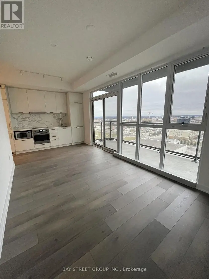 Apartment at 1717 - 10 HONEYCRISP CRESCENT, Vaughan