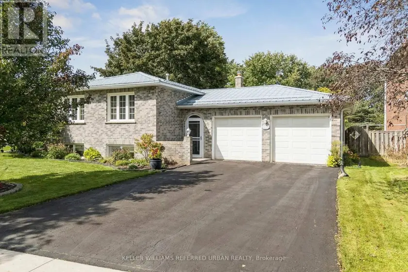 Detached at 190 HILLTOP DRIVE, East Gwillimbury