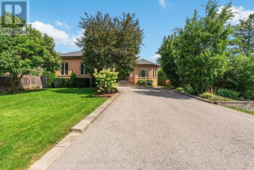 Detached at 83 BURNDEAN COURT, Richmond Hill