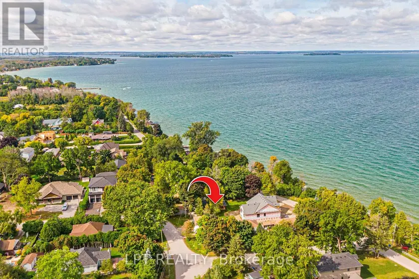 Detached at 549 LAKE DRIVE E, Georgina