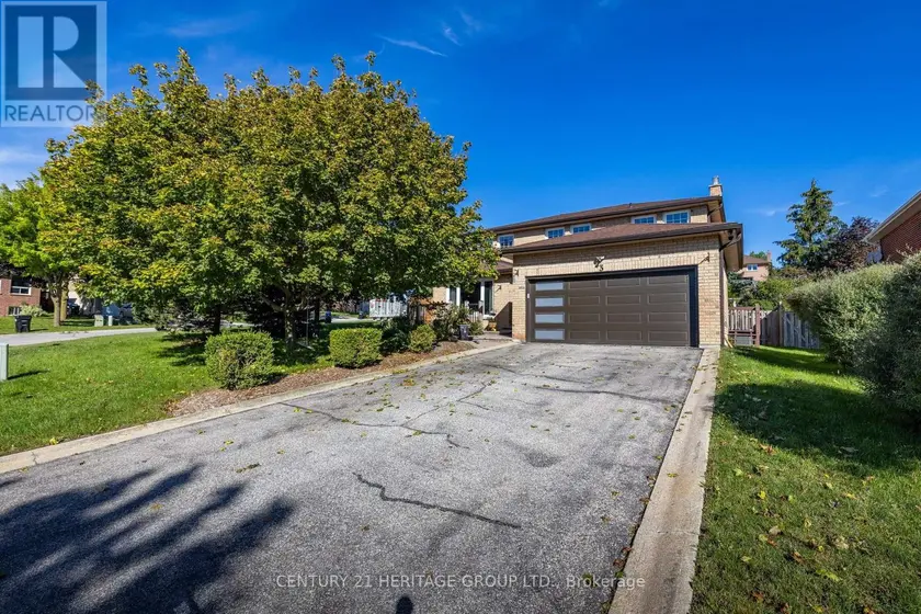 Detached at 3 ROYAL COURT, Bradford West Gwillimbury