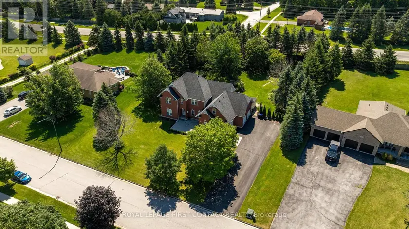Detached at 43 VANDERPOST CRESCENT, Essa